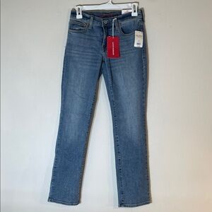 Lucky Brand Sweet Midrise Straight Leg Jeans. 2/26. NWT. $99!